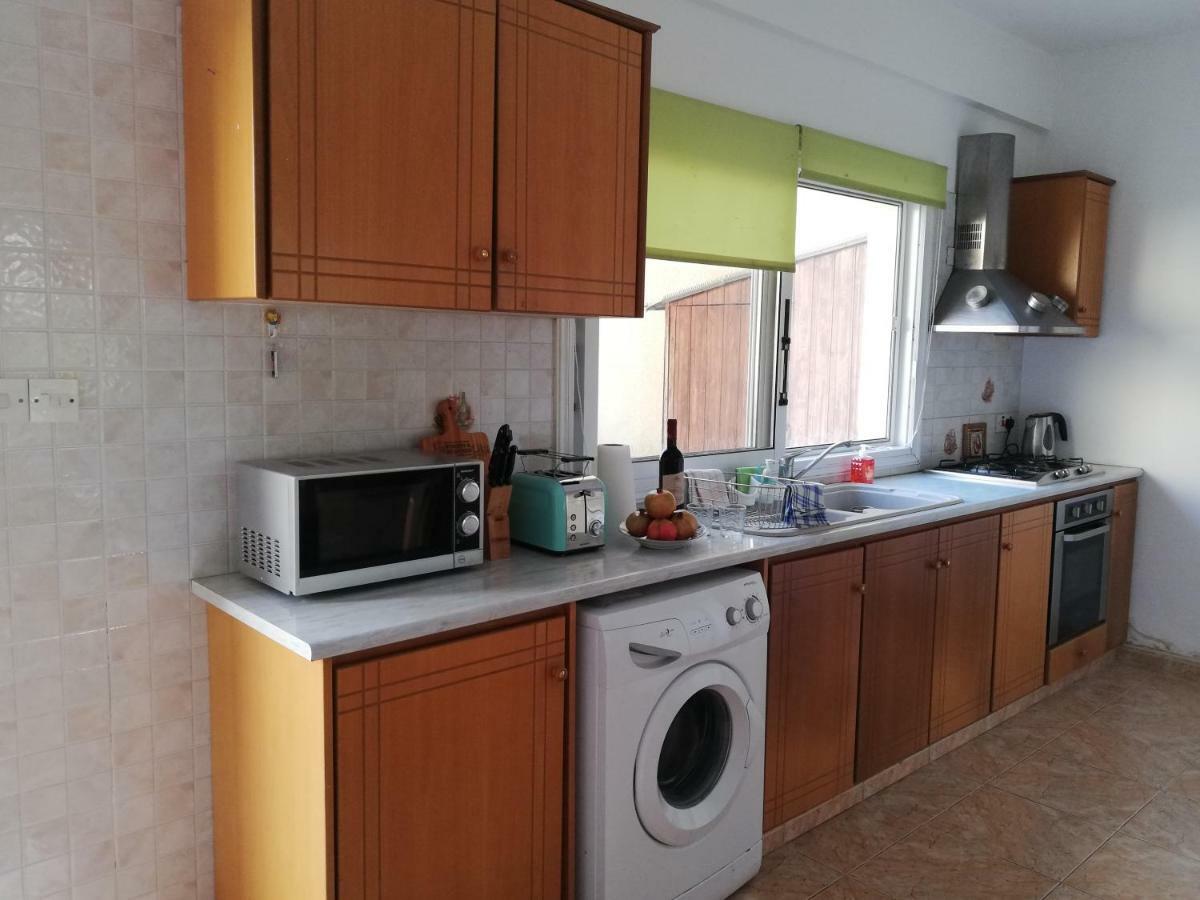 Chriselina Gottage Apartment Paphos Luaran gambar